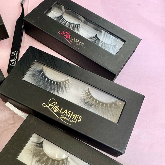 BUNDLE of 9 Lilly lashes
House of Lashes Lash
Tweezers New - Picture 5 of 6